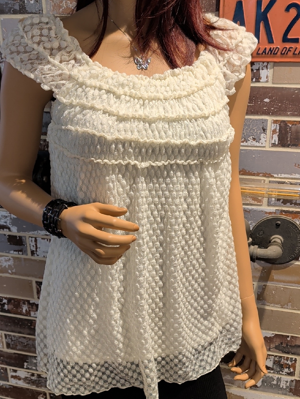 Max Edition Cream Ruffled Smocked Lace-Trim Lined Stretch Top Size L